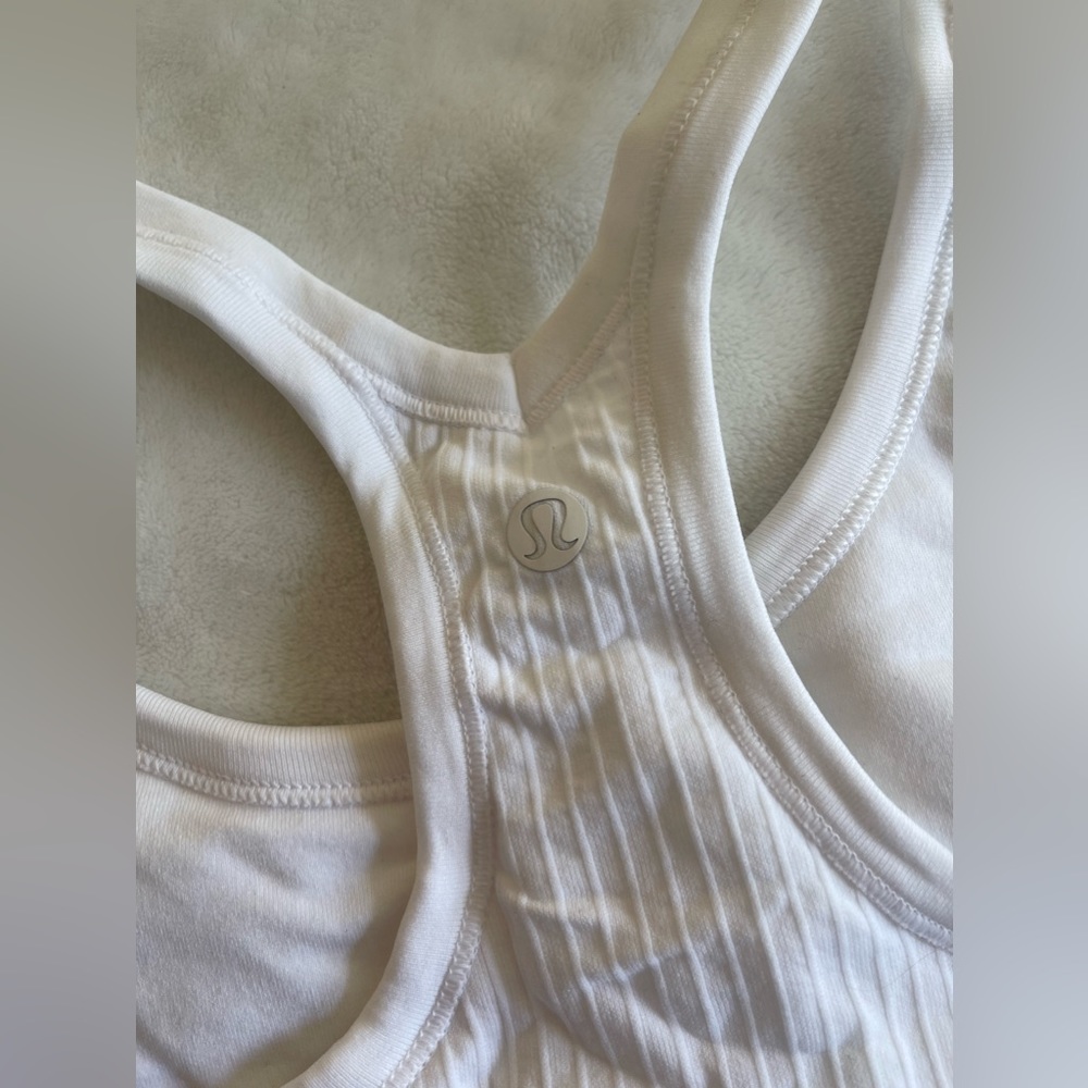 Lululemon white tank top size 6
